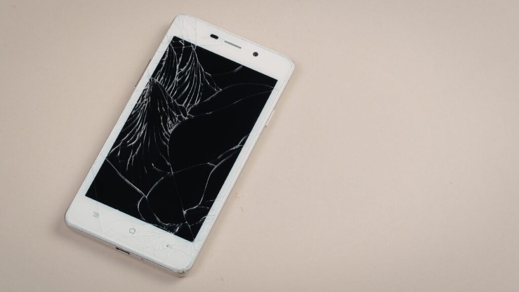 Tela de Celular Quebrada em Juiz de Fora: O Que Fazer